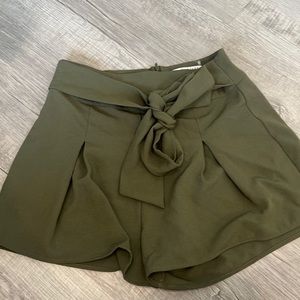 Smile dressy green short